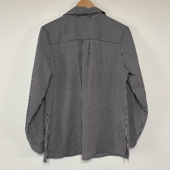 Notations Women’s Black/White Striped Button Down Shirt Size M - Picture 6 of 6